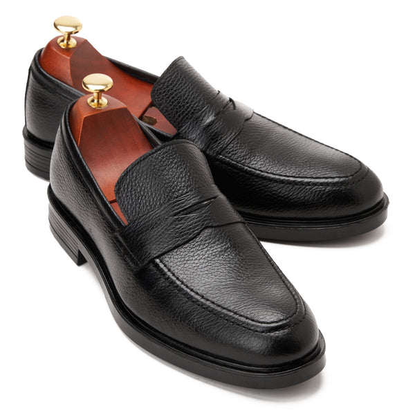 Vatrina Genuine Leather Moc Toe Loafers - Black